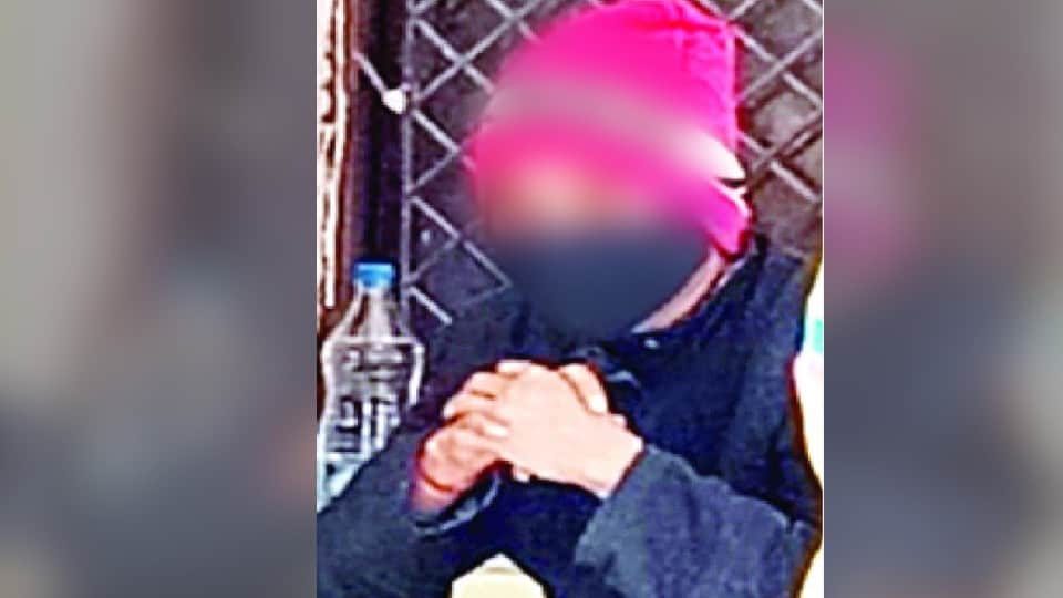 girl got married to her female friend by changing her private part in firozabad
