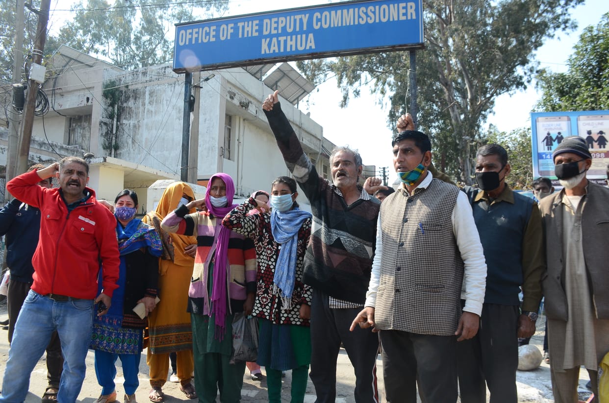 People expressed anger against Chadwal police