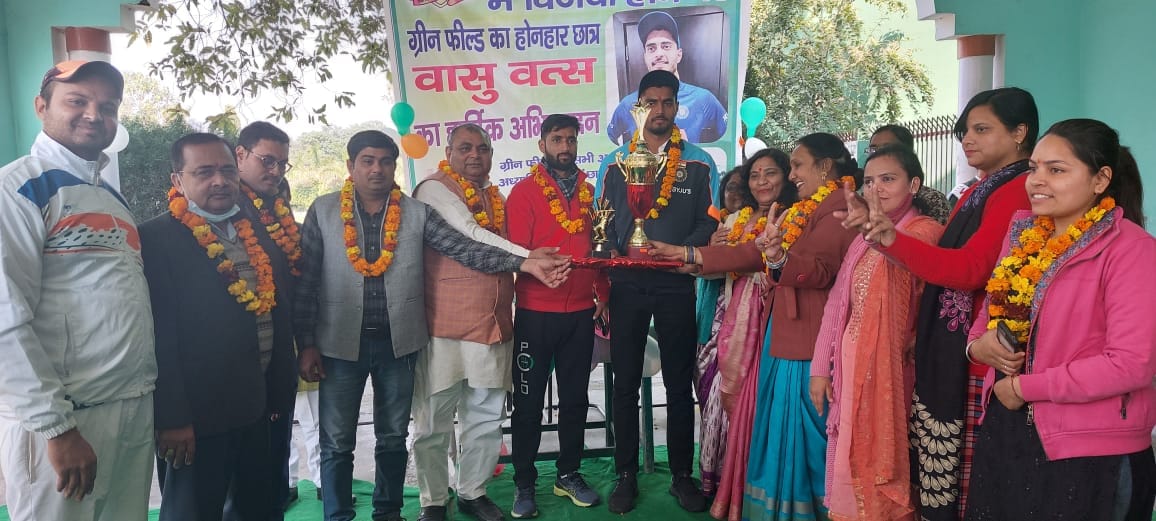 Under 19 Indian cricket team player Vasu honored