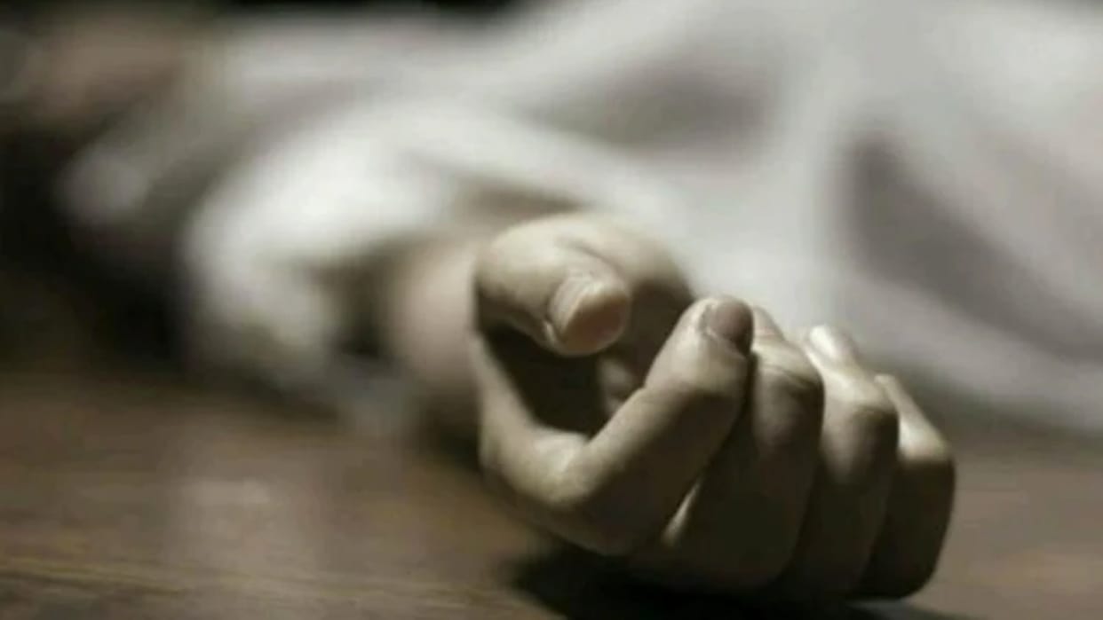 Gwalior: 3 days old dead body of youth found in Cancer hill, difficult to identify due to body decomposition