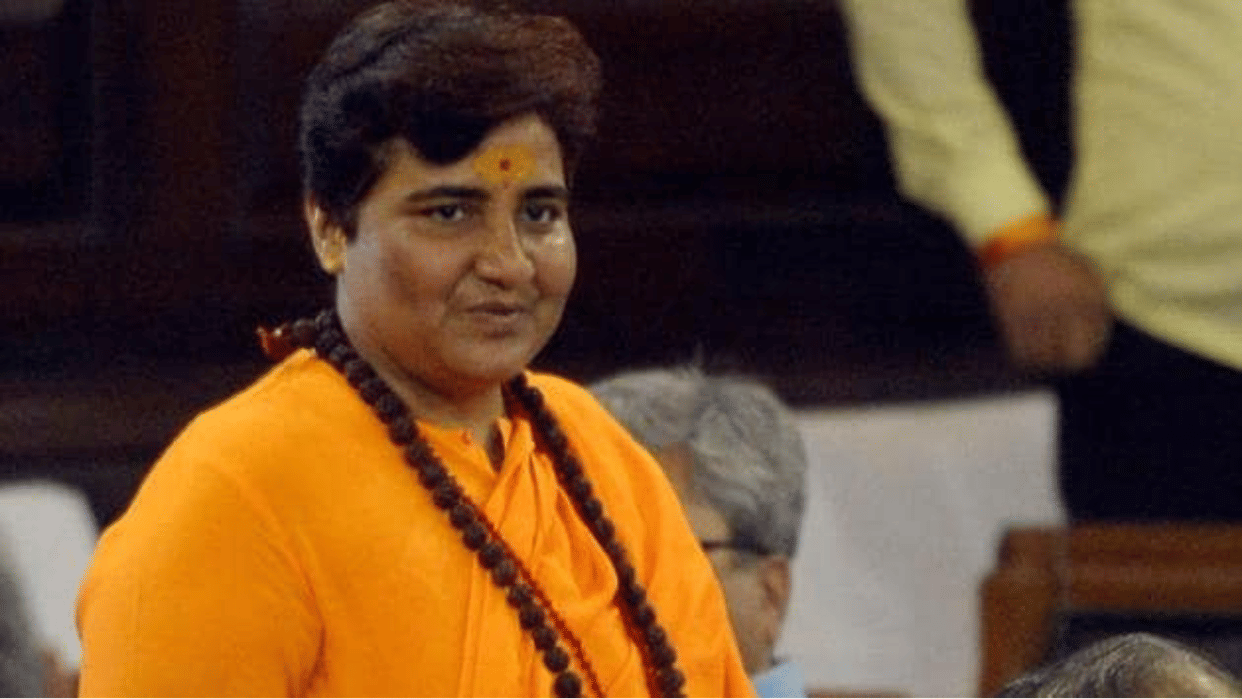 Madhya Pradesh: Sadhvi Pragya Thakur targeted Rahul, said if two belts fall, he will spill the secret till Italy