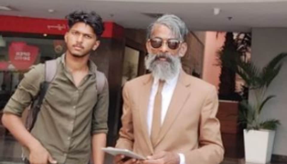 kerala kozikode 60 year old labour Mamika has become a model see viral pictures of her makeover