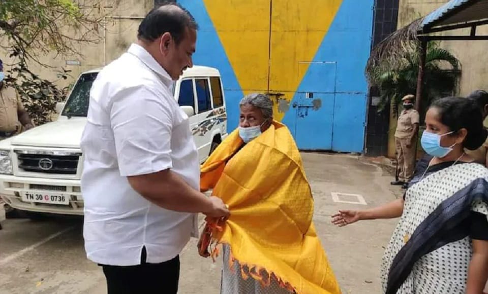 accused warden of Thanjavur student suicide case of Tamilnadu was welcomed by DMK MLA on her release from Trichy Central jail