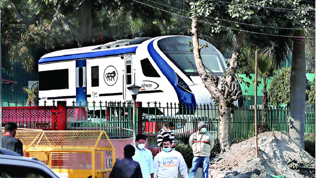 Now glimpse of Vande Bharat train on Rail Bhawan steam locomotive was delivered to National Rail Museum