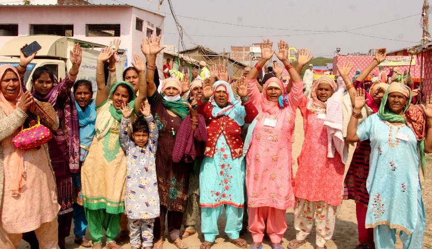 he rally of Raidasis in Seer Govardhan, worshiped and got new heads