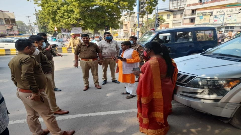 Police stop VHP workers going to recite Hanuman Chalisa at Taj Mahal
