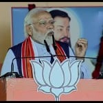 सीतापुर में रैली को संबोधित करते प्रधानमंत्री नरेंद्र मोदी।