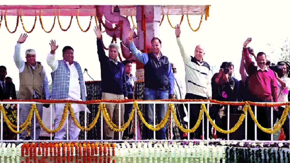 aap government completed seven years in delhi amar ujala asked opinion of people of delhi on the work done in fields including education health transport