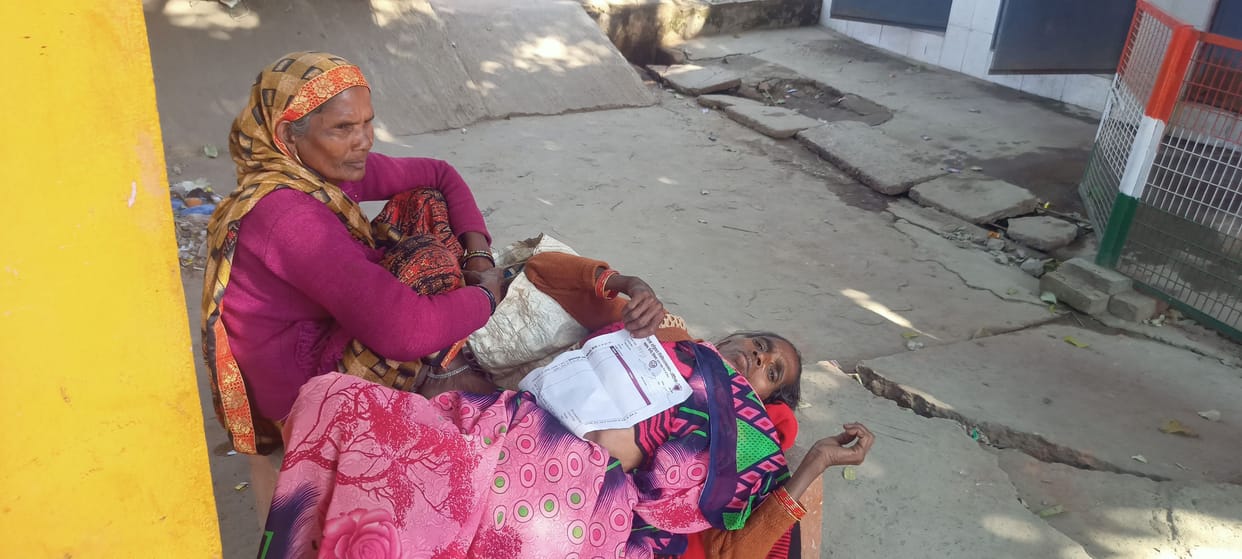 The old lady wandered for an hour in 50 beds hospital