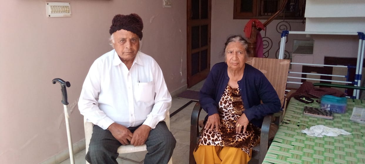 Retired principal cheated with gold bracelets