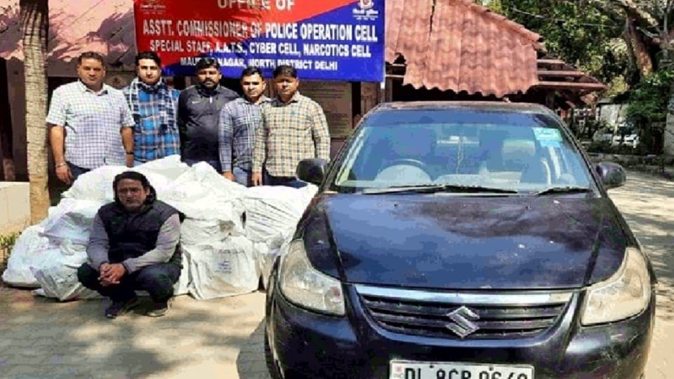 taxi driver smuggle liquor in luxury car to teach children in convent school police recovered 1350 quarters