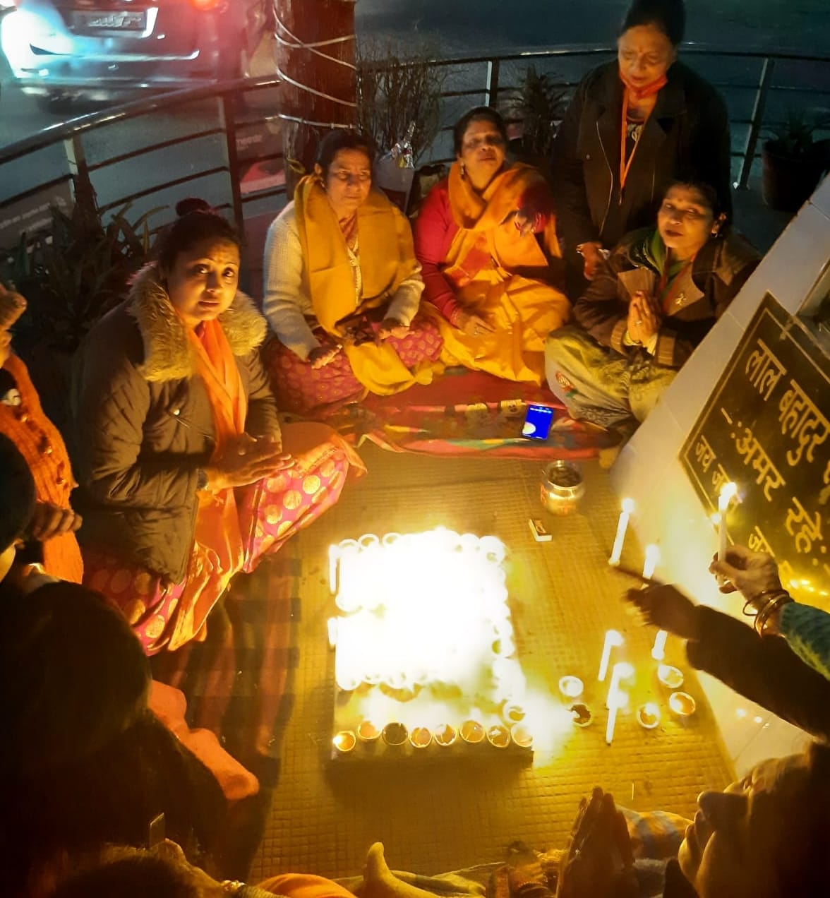 Tributes paid to martyrs of Pulwama attack