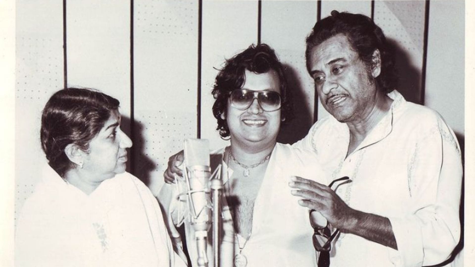 RIP Bappi Lahiri was a very stylish and lively person, see Bappi Da's unique style in these pictures