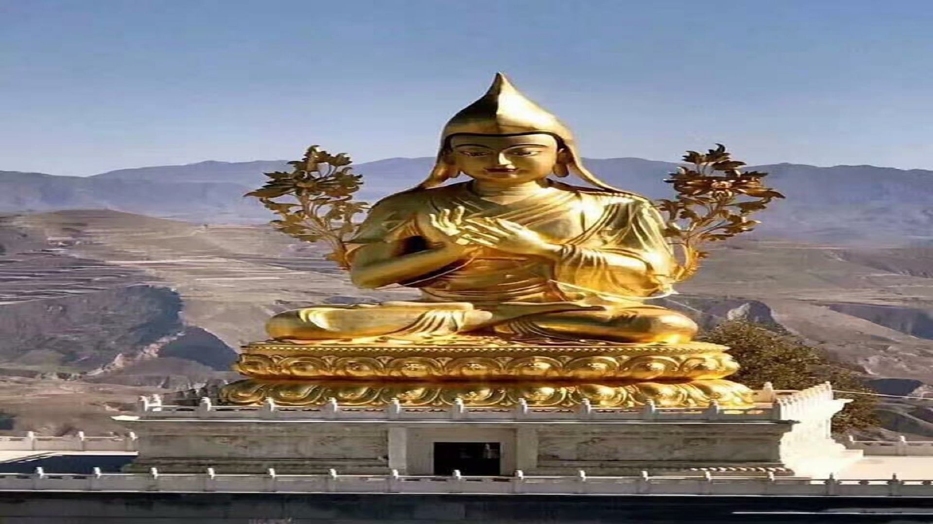 चीन में भगवान बुद्ध की ऊंची प्रतिमा
