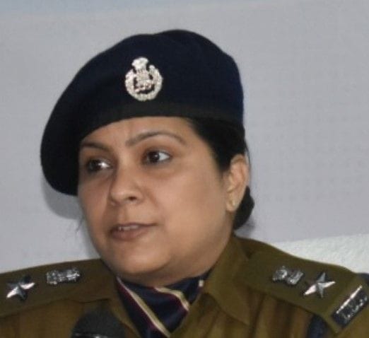 Pilgrims will get police help immediately by dialing 112