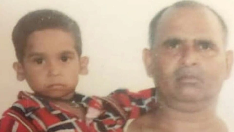 Father and his seven-year-old son died in bull attack in firozabad