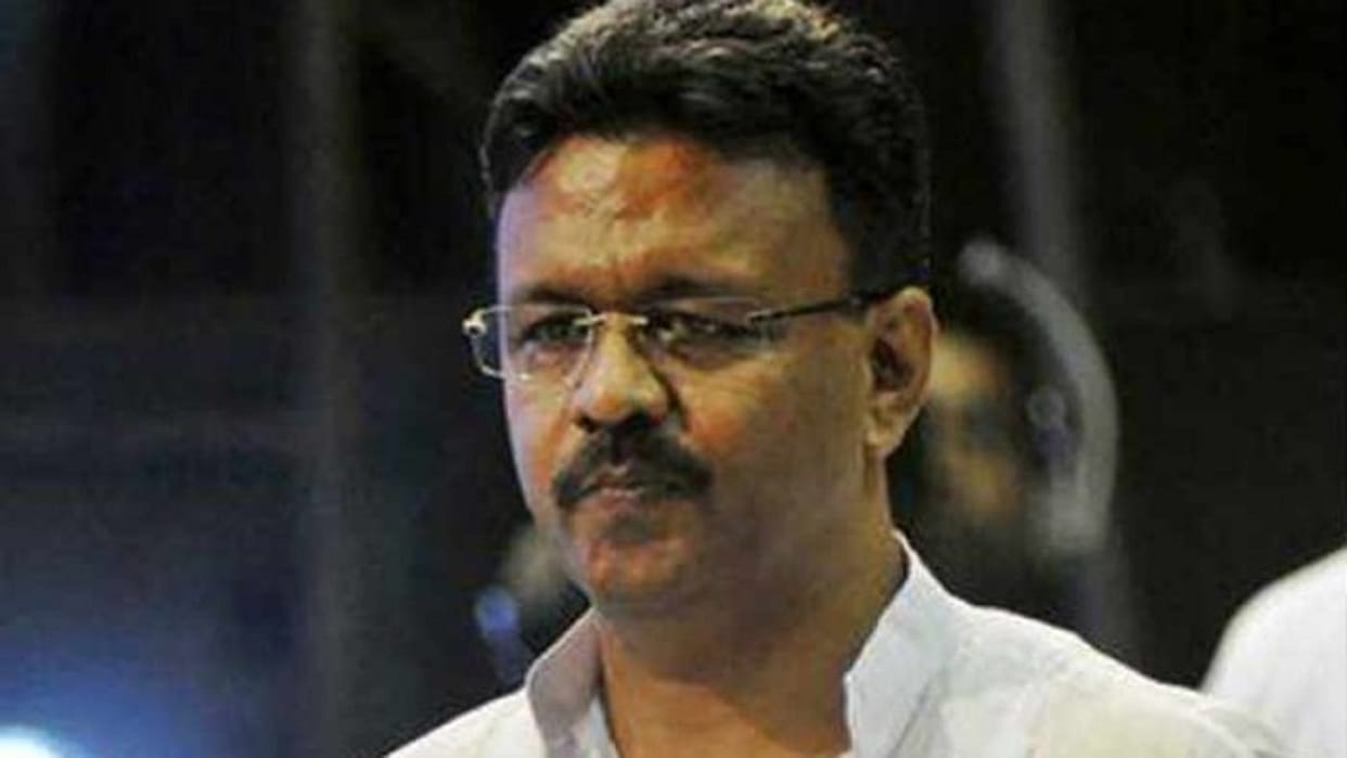 Firhad Hakim asks TMC rebels to withdraw their nominations from civic polls or face expulsion