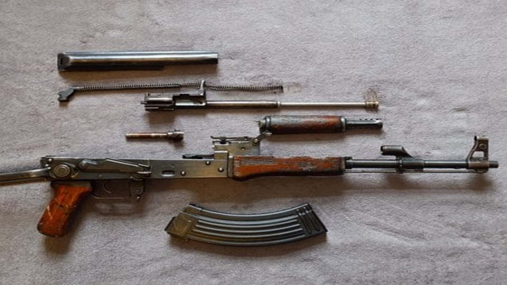 In Ukraine 79 year old woman gets training with AK 47 know the reason behind it