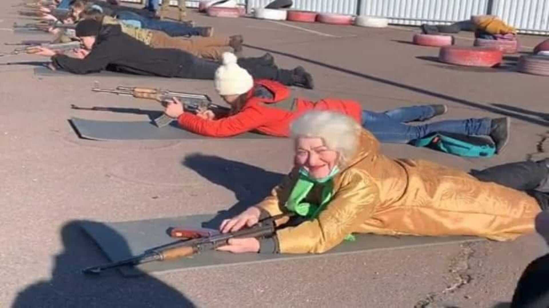 In Ukraine 79 year old woman gets training with AK 47 know the reason behind it