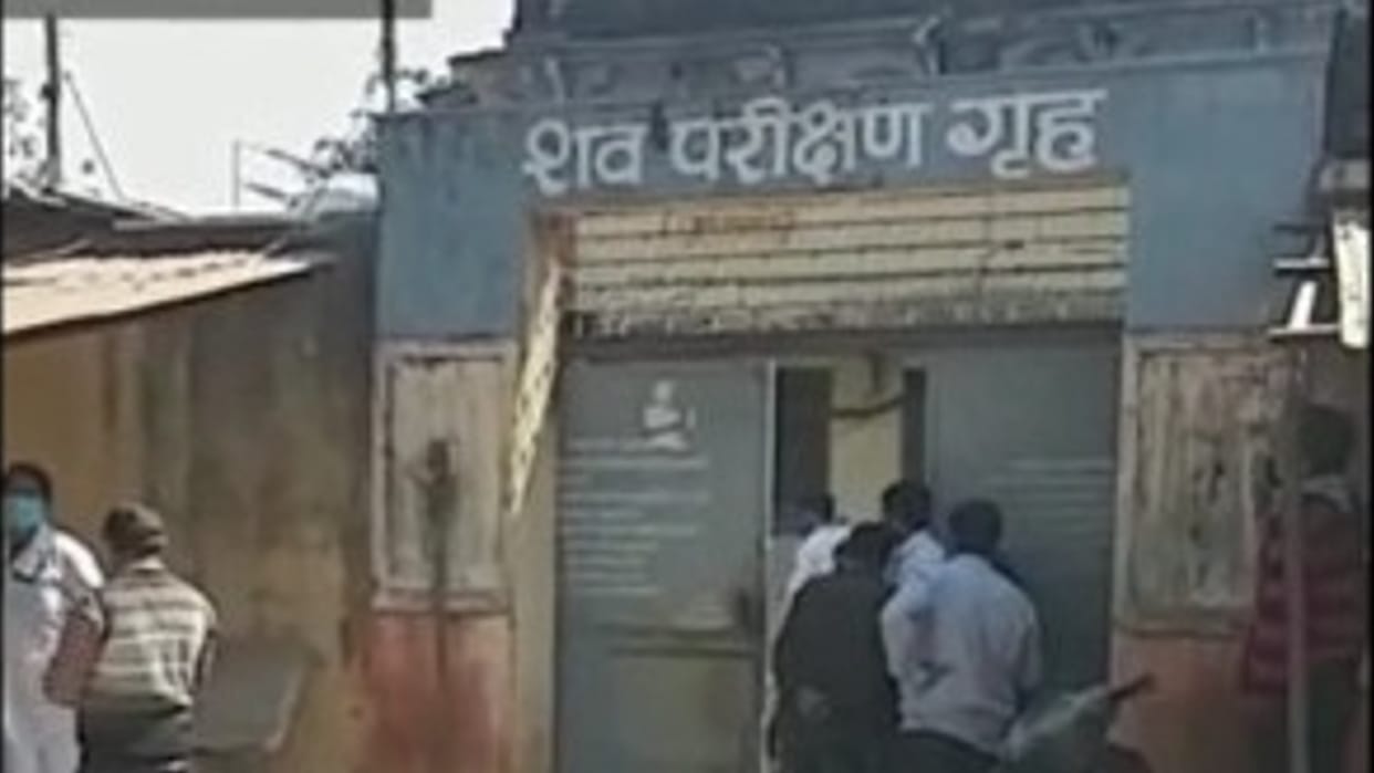 Shocking suicide case in Gwalior: Physics teacher packed the face with polythene, applied cello tape and died
