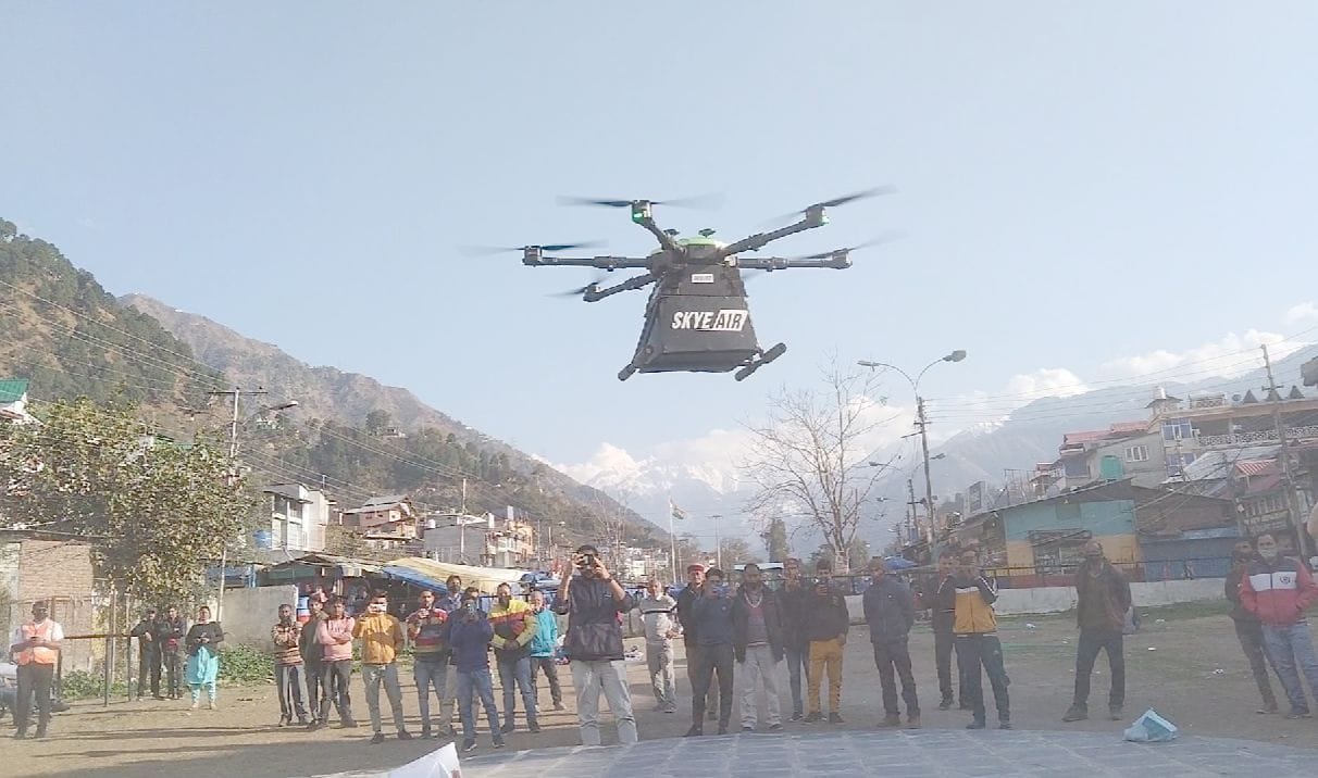 Chaned medicine delivered in ten minutes by drone