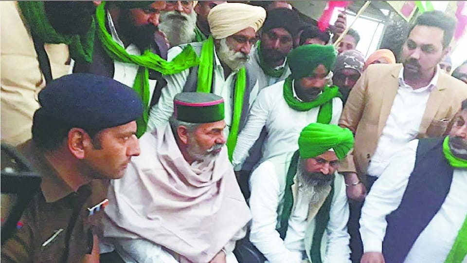 in election rivalry in khatima 12 rioters beat up a family villagers blocked khatima-pilibhit road