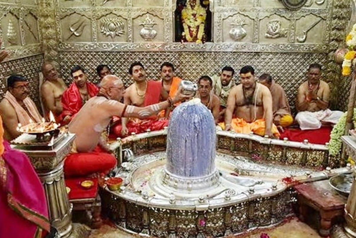 Ujjain: Now devotees will be able to enter the sanctum sanctorum of Mahakal temple, free entry can also be done from VIP gate