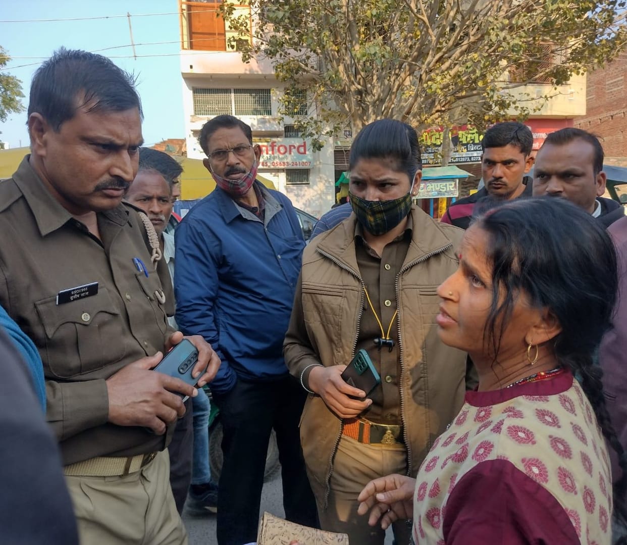 Auto driver blew 11 thousand from woman's purse