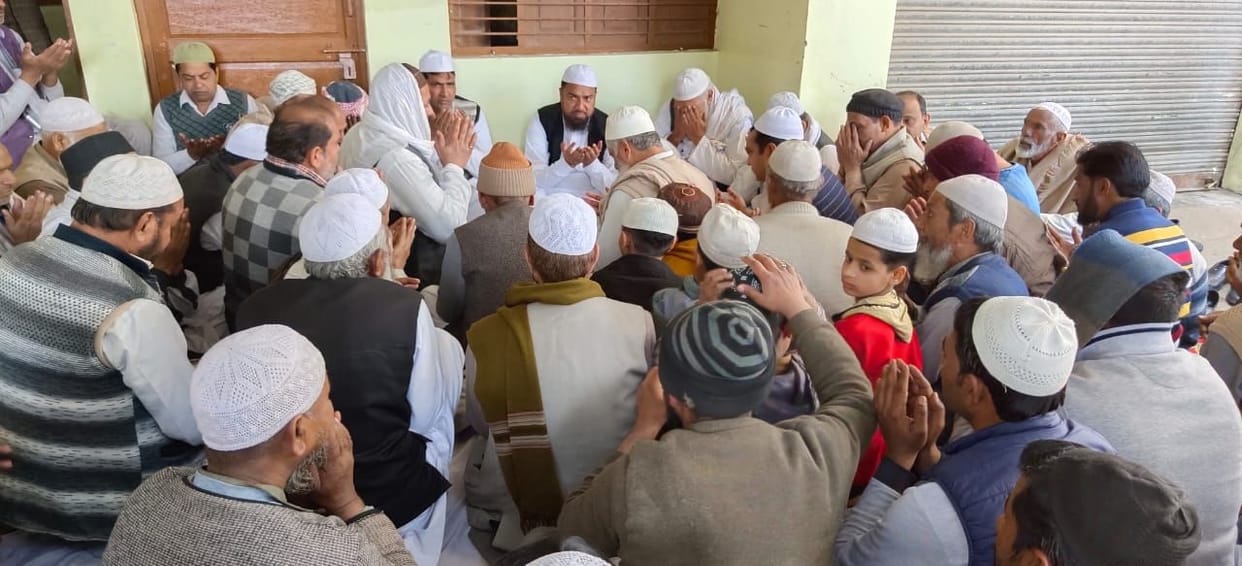 Quran Khwani in memory of Hazrat Meinuddin Chishti