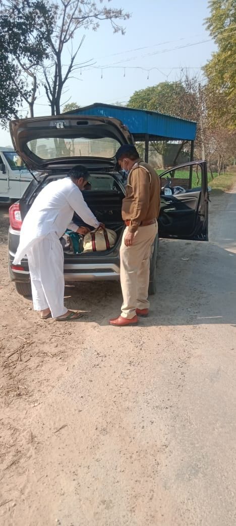 During de-domination, three accused were arrested with drugs