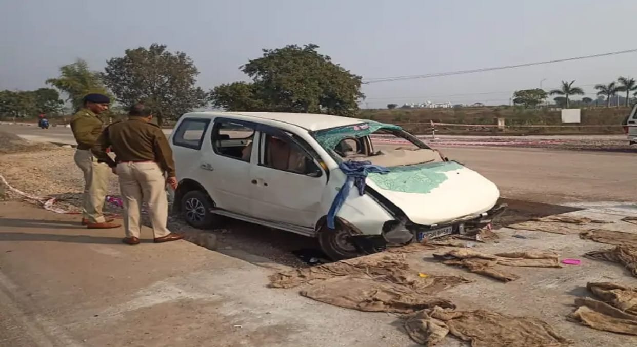 Six women killed as SUV hits road divider in Chhattisgarh
