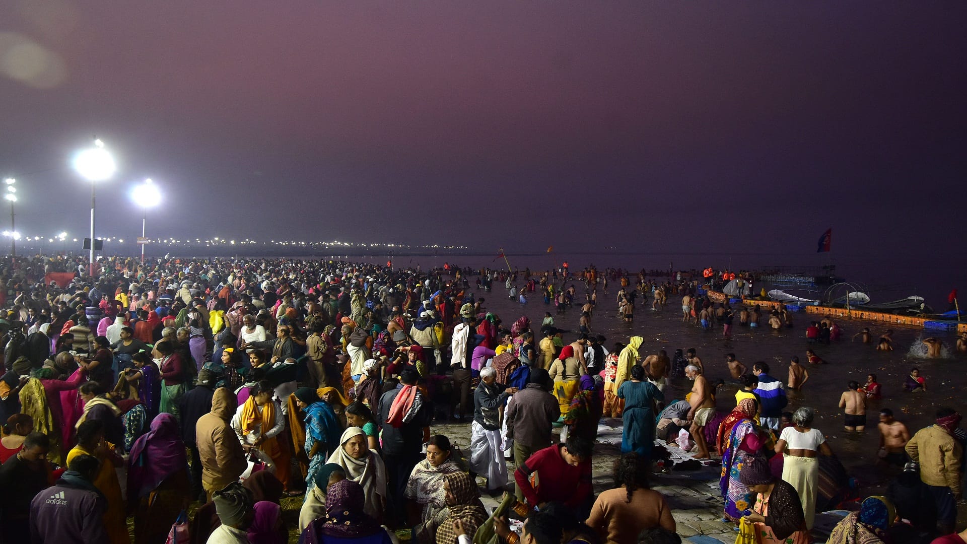 Maghi Purnima: Dip of virtue begins from midnight, lakhs of devotees reach Sangam, security arrangements in the fair