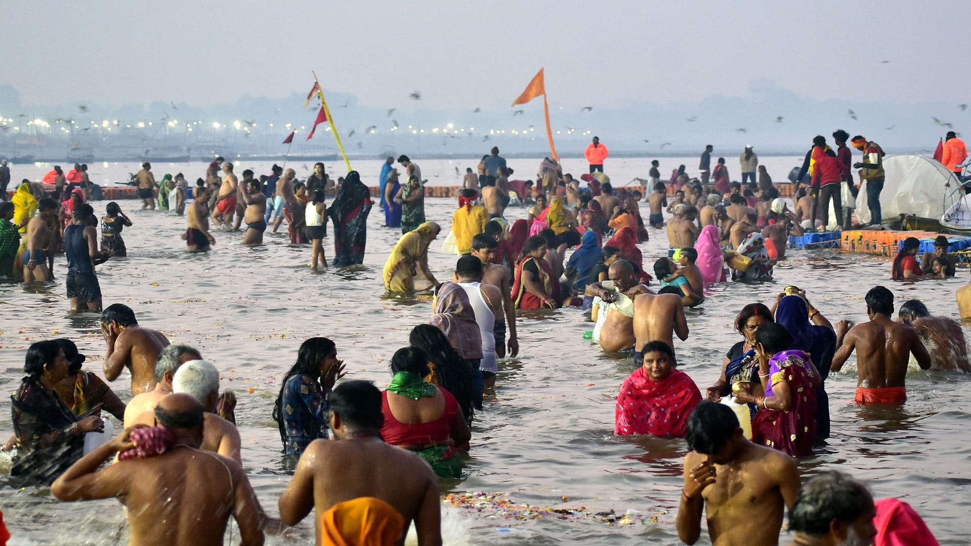 Maghi Purnima: Dip of virtue begins from midnight, lakhs of devotees reach Sangam, security arrangements in the fair