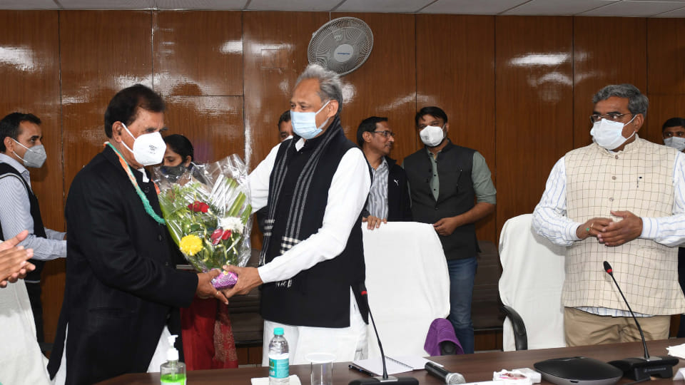 Rajasthan news PM Modi could not double the income of farmers says CM Ashok Gehlot