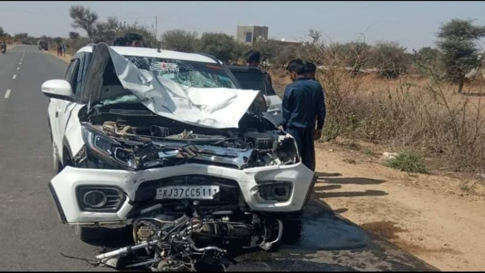 Rajasthan news Car hit young man in Nagaur going to distribute wedding card died