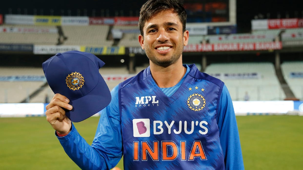Ravi Bishnoi made his Debute against west Indies Yuzvendra Chahal gave Indian Cap
