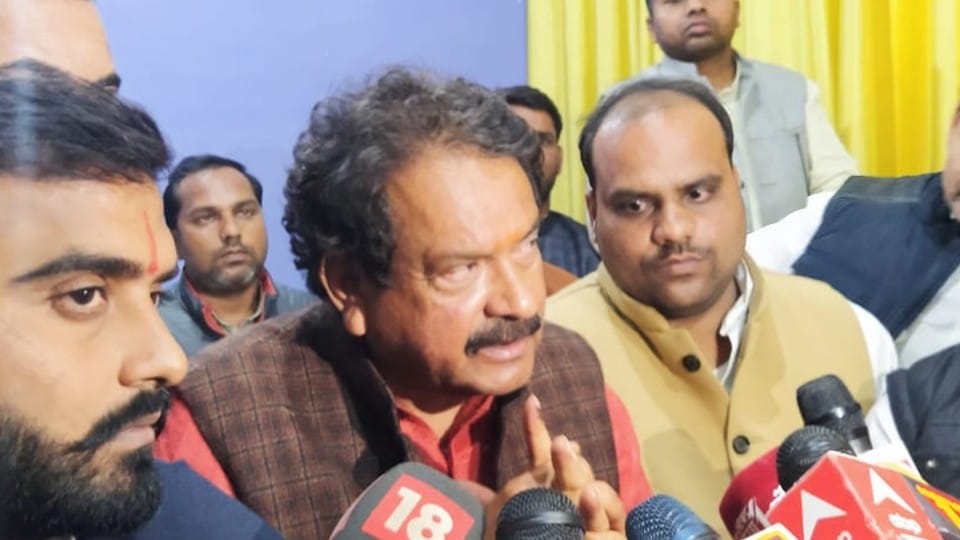 bjp candidate sp singh baghel files FIR in karhal Mainpuri
