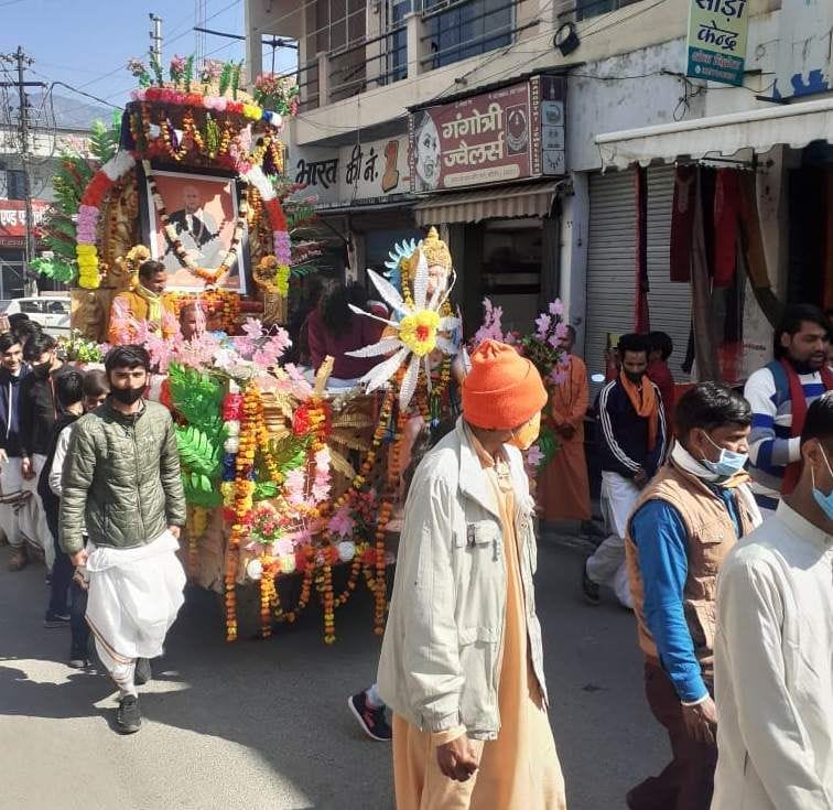 Baba Kalikamli's procession took out