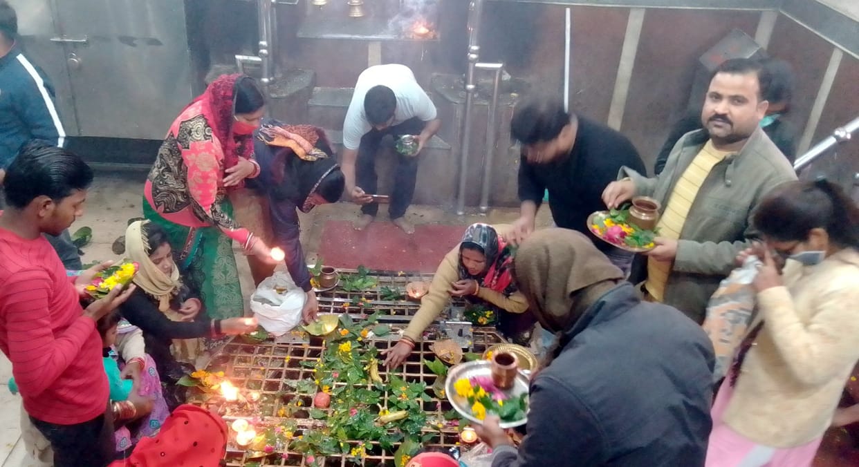 Shiva devotees performed Jalabhishek of God on Magha Purnima