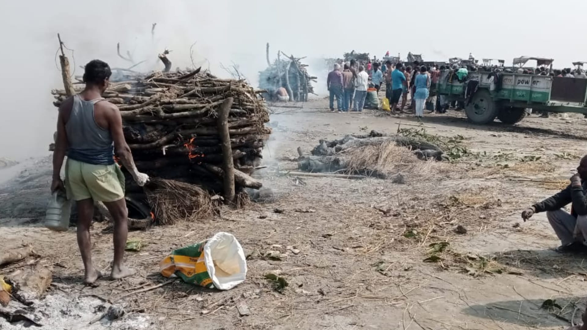 10 pyre lit together in Kushinagar well collapse