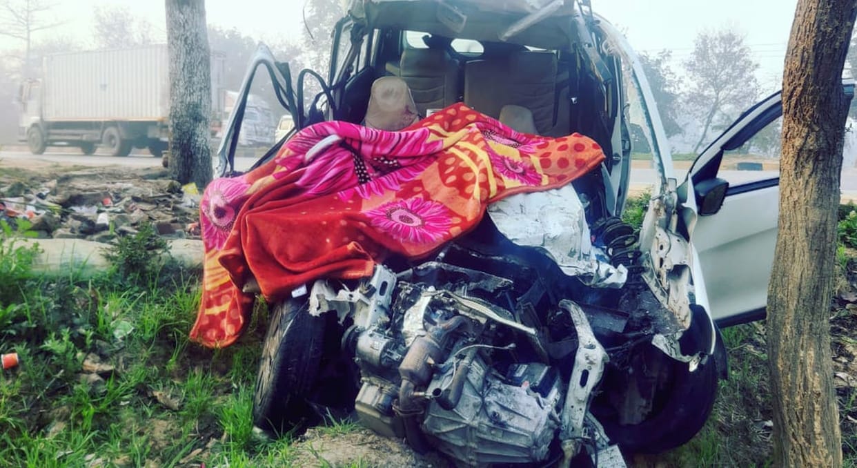 Six including five members of a family died in a road accident