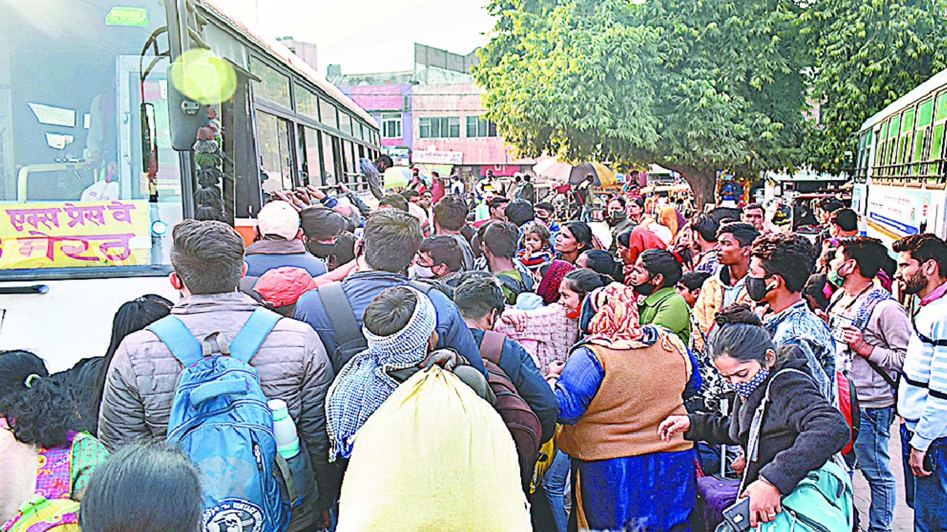 Meerut : 253 roadways buses engaged in elections, problems faced by passengers