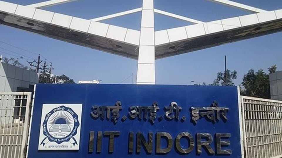 Indore: IIT develops high electron mobility transistor; Electric vehicles will be used, the price will be five times less