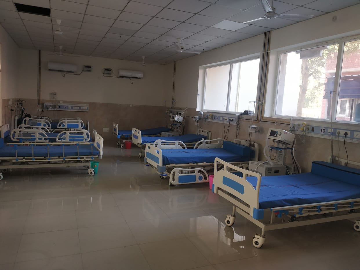 Only first aid is available in the emergency ward, Agroha and Rohtak are referred for treatment.