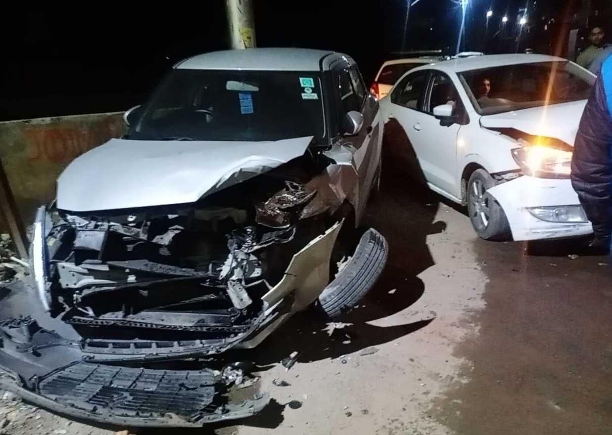 One Car Collides With Four Vechicles