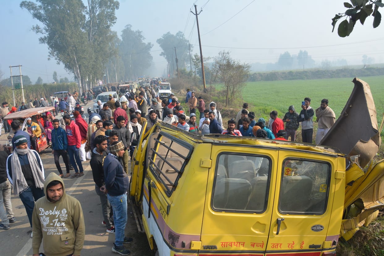 Fog, overtake and speeding accident