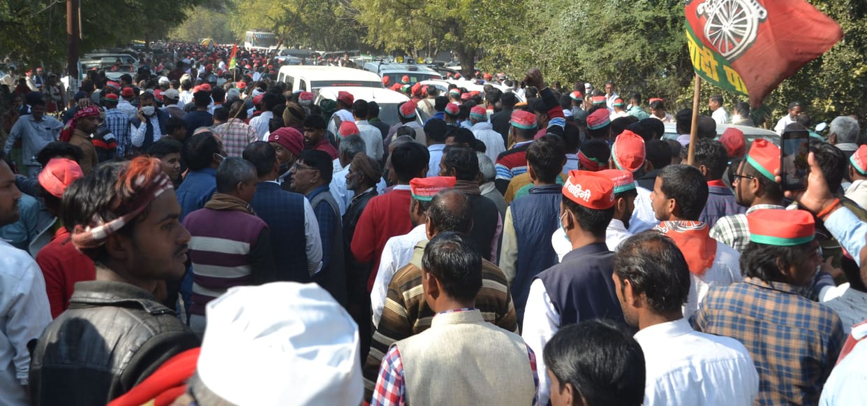 Kanpur Dehat : After Akhilesh's public meeting, the crowd that came out on the road got jammed