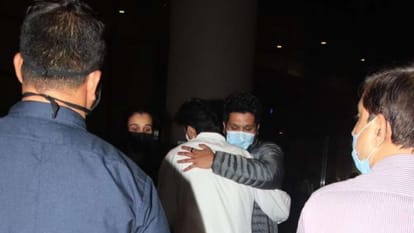 Bappi Lahiri Last Rites: Son Bappa Lahiri lands in Mumbai from the US for his father last rites at Pawan Hans crematorium in Juhu