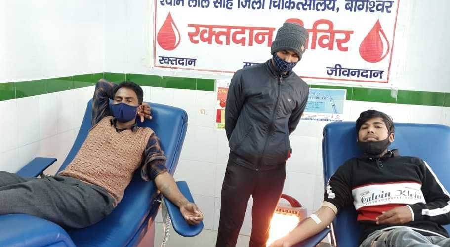 People Donates Blood