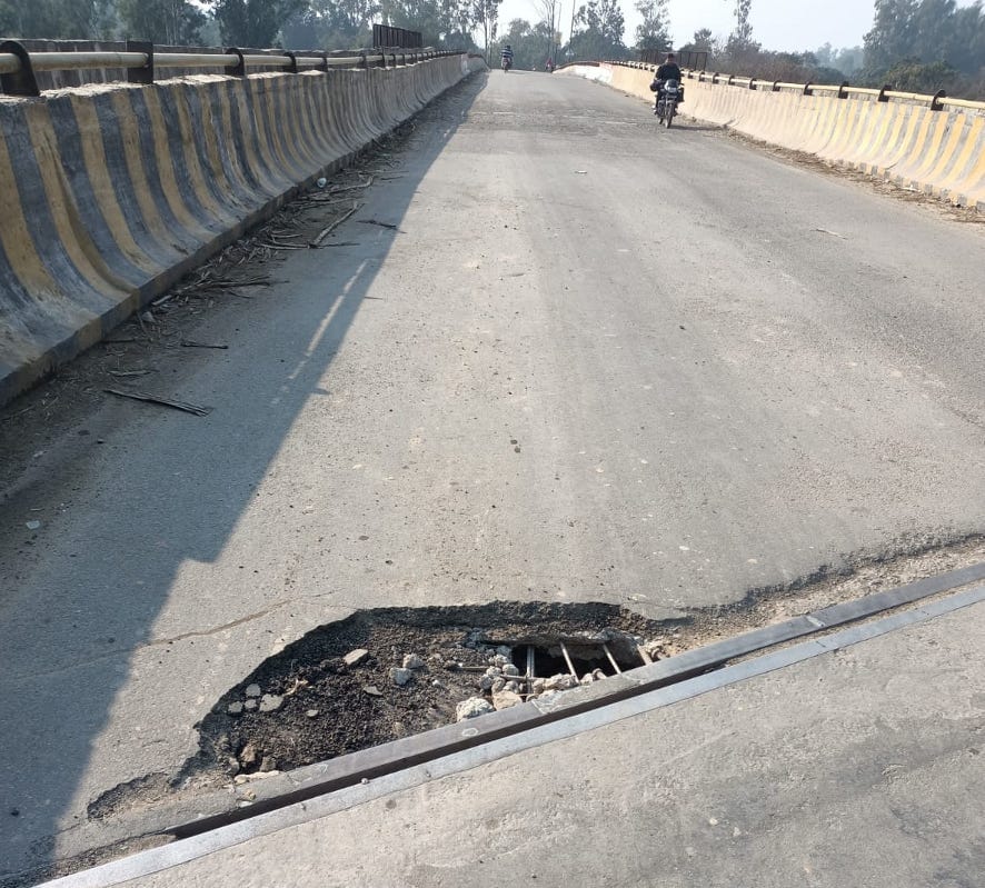 Fear of accident due to pothole on flyover